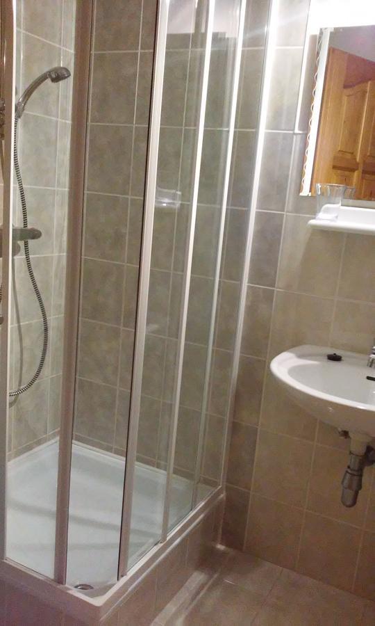 Hotel Jánosi Vendégház à Tiszafüred Extérieur photo